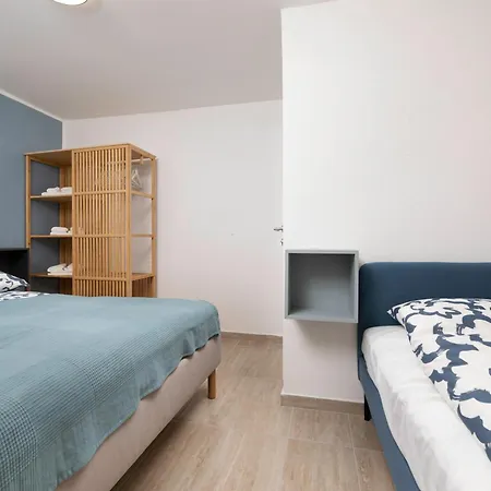 Mia Family Apartments Punat Exterior photo