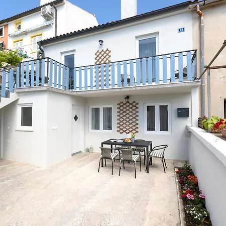Mia Family Apartments Punat Exterior photo